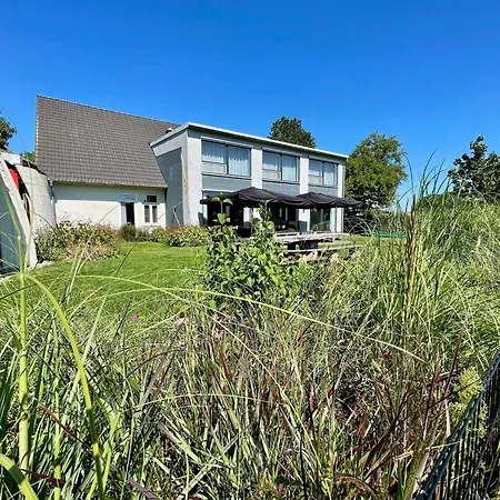 Spacious Group In With Garden * Teuge