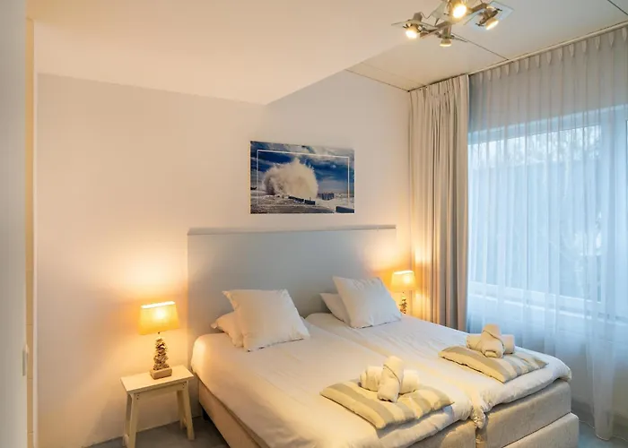 Spacious Group In With Garden Vakantiehuis