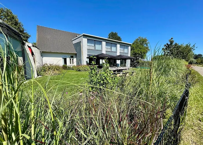 Spacious Group In With Garden * Teuge